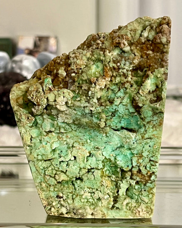 Geodes and Free Forms