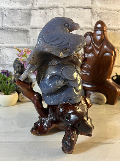 Gorgeous Amethyst/Agate Eagle Carving with Driftwood Stand
