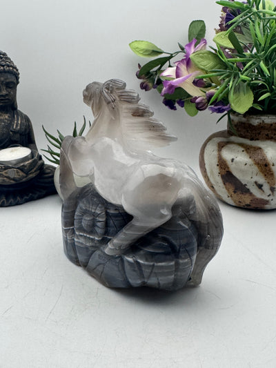 Amethyst Agate Horse Carving