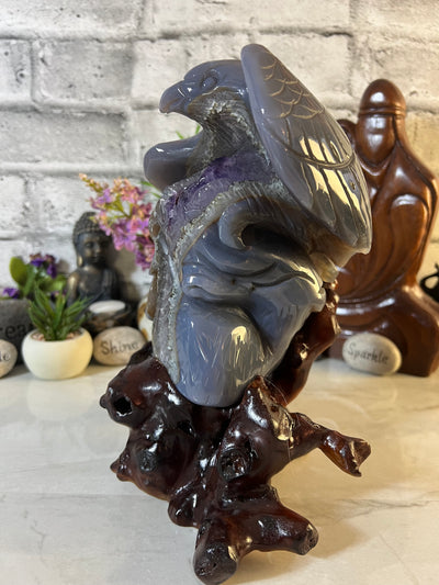 Gorgeous Amethyst/Agate Eagle Carving with Driftwood Stand
